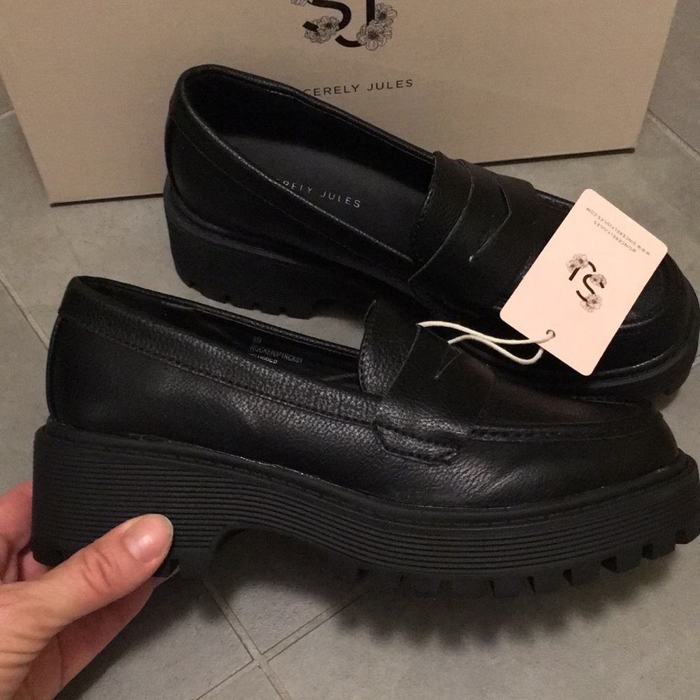 🖤Sincerely Jules Black Loafers 🖤